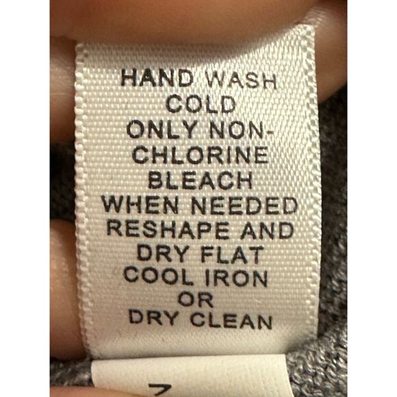 Banana Republic Men Gray Silk V Neck Sweater size Large - Picture 5 of 14